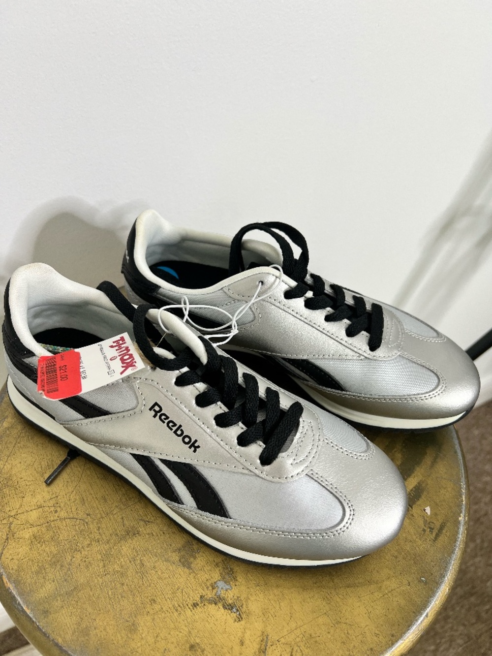 Reebok Classic Sneakers Size 7 1/2 NWT